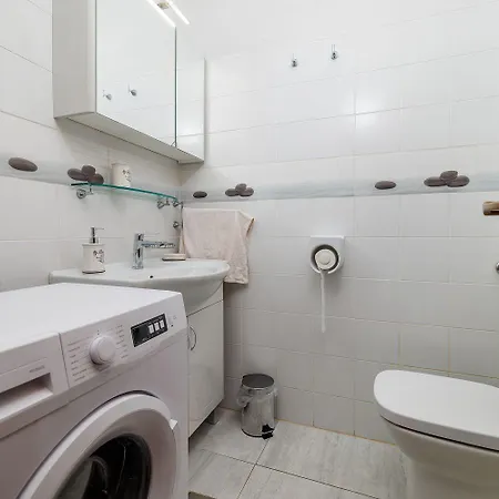 Beschauliches Studio-apartment In Traumlage Nur 250 Meter Zum Sandstrand * קריקווניצה