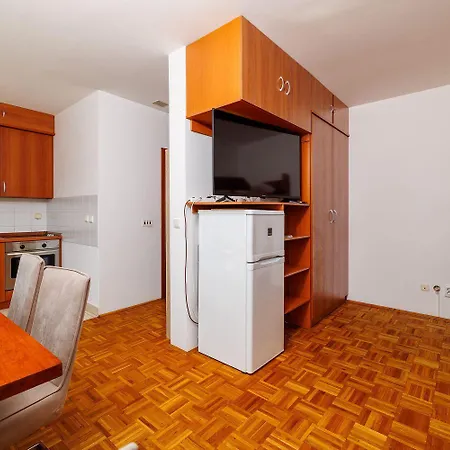 Beschauliches Studio-apartment In Traumlage Nur 250 Meter Zum Sandstrand Apartament Crikvenica