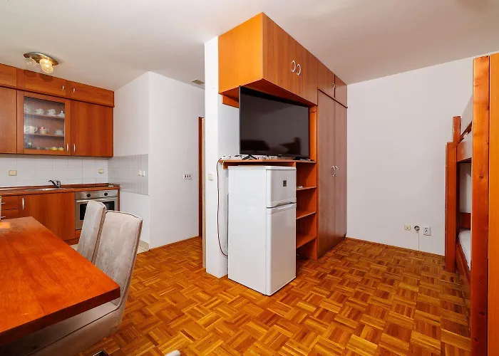 Beschauliches Studio-apartment In Traumlage Nur 250 Meter Zum Sandstrand Apartament Crikvenica